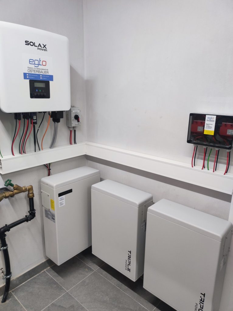 SolaX Wechselrichter mit Batteriespeichern in einer EGTO Installation
